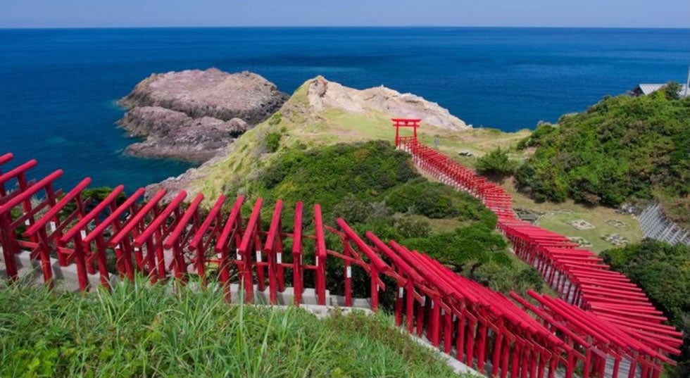 石見国と出雲国の一宮巡り（物部神社・出雲大社・熊野大社）・絶景の元乃隅神社ツアー2