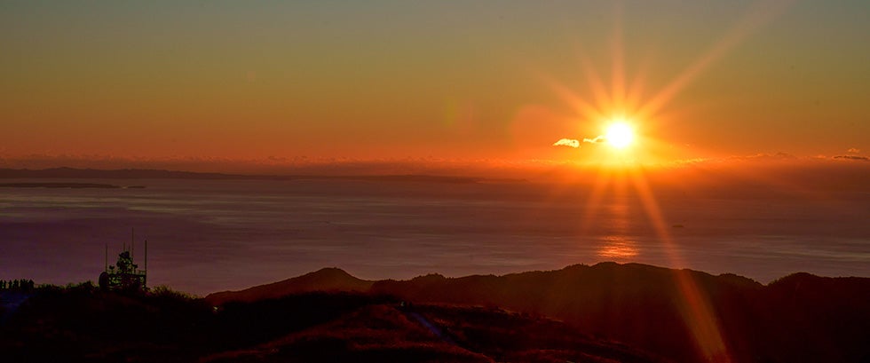 箱根駒ヶ岳山頂からの初日の出と箱根初詣＆三嶋大社参拝バスツアー
～箱根神社・三嶋大社・初詣・初日の出～1