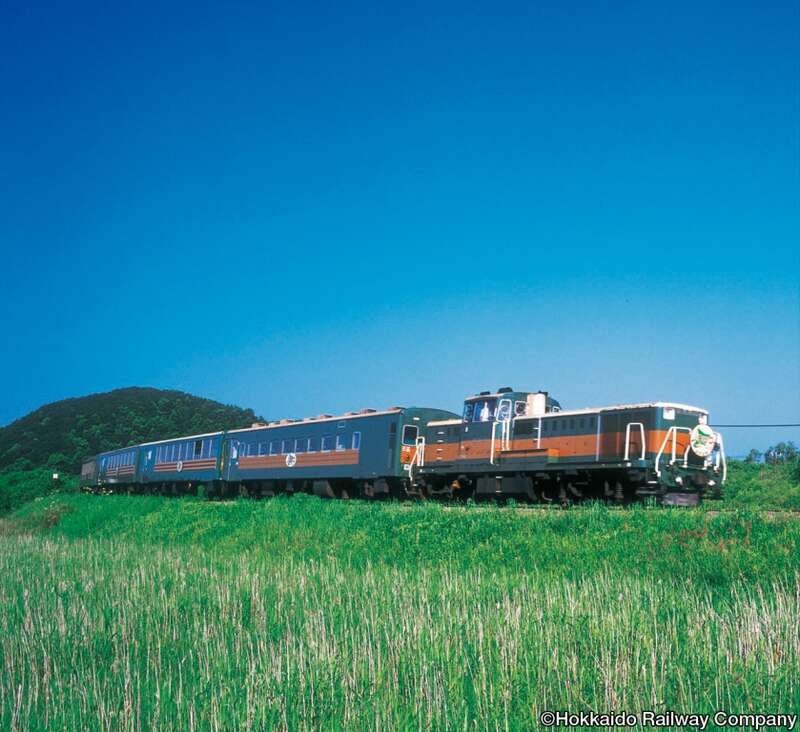 【旭川駅発】 『くしろ湿原ノロッコ号』とあっけし牡蠣のご昼食、十勝ガーデンめぐり（２日間）1