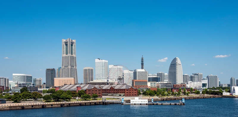 【岩手県・新幹線駅（盛岡駅～一ノ関駅）発】 横須賀軍港クルーズとキングK・ジャックJ・クイーンQ「横浜三塔物語」・古都鎌倉 2日間2