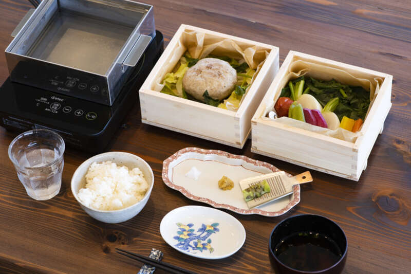 【千葉県内発】 水の郷佐原で夏スイーツ食べ歩き♪　 通常２時間待ち！？不思議な名前のレストラン 「恋する豚研究所」で選べるランチ　朝ハス＆香取神宮2