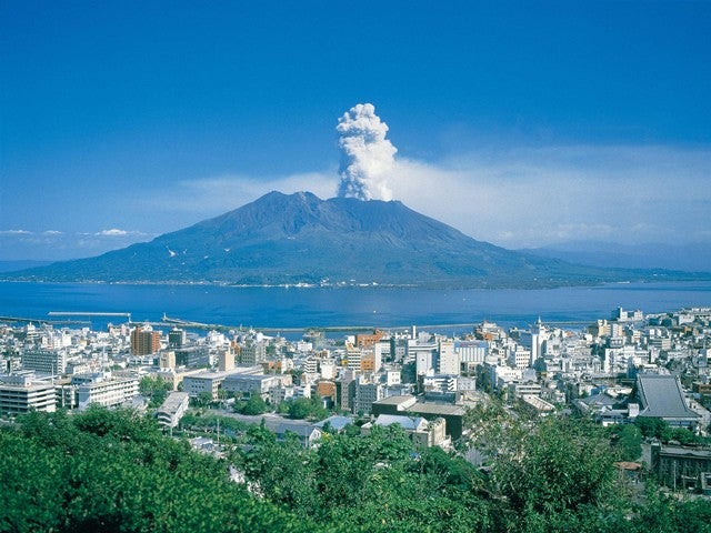 ■【夏旅セール】《往路鹿児島空港/復路鹿児島空港利用》鹿児島市内及び九州全エリアのホテルから自由に組合せOK！九州周遊ホテルチョイスプラン＜フリープラン＞3泊4日2