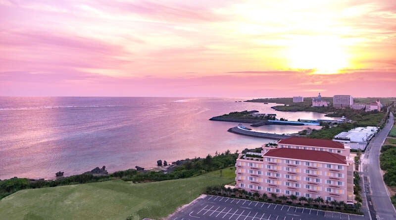 【宮崎空港発】 美しき碧の絶景！宮古諸島5島巡りと沖縄本島1