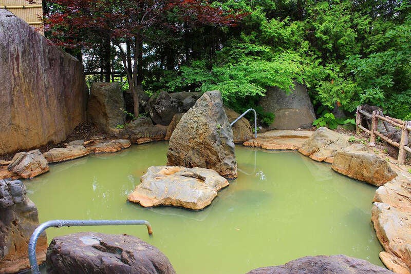 【札幌駅南口発】 美瑛　青い池・白ひげの滝と白金温泉「碧の美ゆゆ」でご入浴2