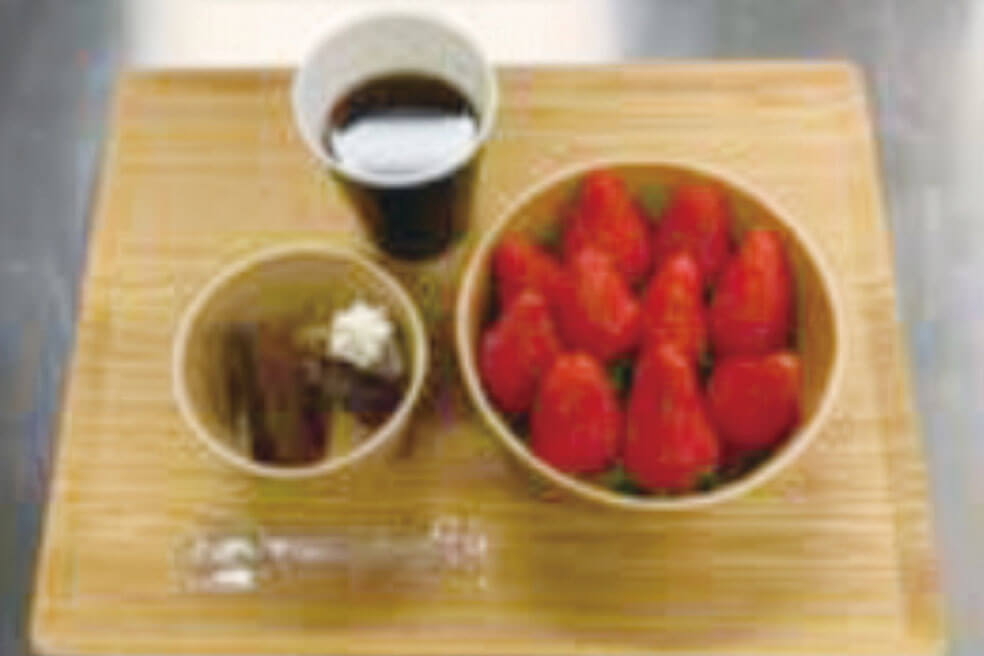 ＜兵庫＞丹波篠山 本格ボタン鍋＆宙に浮かぶいちご狩り体験　どっさり2㎏のお土産付【明石・西神中央・緑が丘出発】3