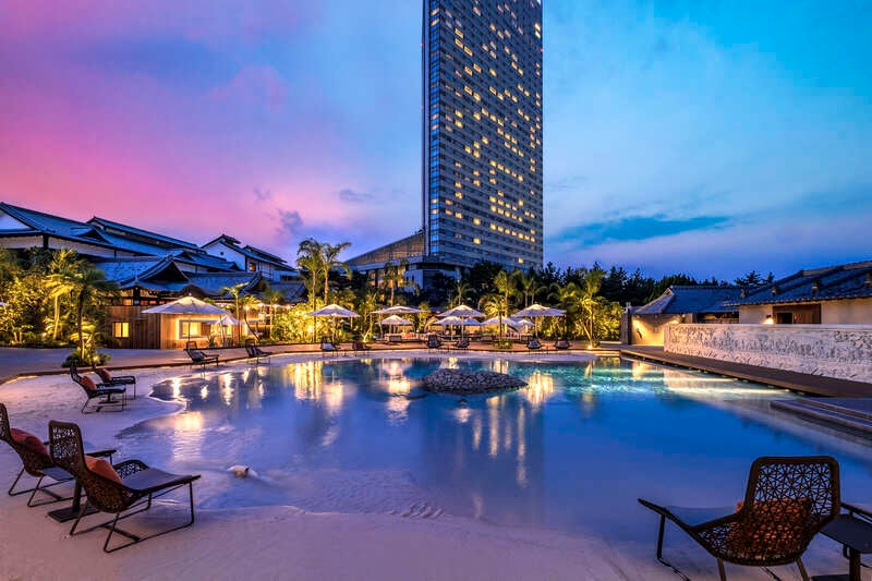 【岡山駅・福山駅・広島駅発】 南郷ジャカランダとフェニックスシーガイアオーシャンタワー2日間2