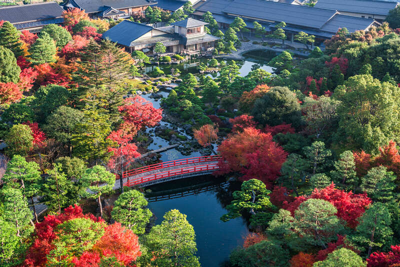 【岡山・倉敷発】 紅葉の由志園と「神在月」に行く出雲大社　日帰り1