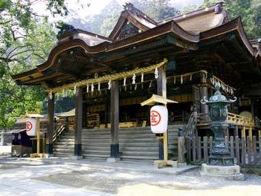 ■【往路高松空港/復路徳島空港利用】四国全線(JR四国・土佐くろしお鉄道)フリーきっぷ2日間付!四国周遊ホテルチョイスプラン1泊2日