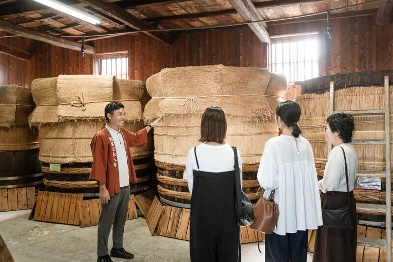 【大分・かんたん・北浜・別府発】 ～300年の歴史を誇る老舗酢蔵直営～レストランSHOUBUNのビネガーランチと石橋文化センター・秋のバラ庭園＆筑後広域公園・赤いそばの花・高嶺ルビー　日帰り2