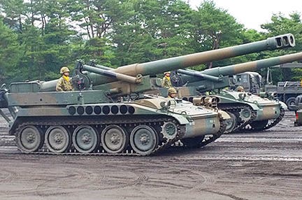 池袋発 陸上自衛隊・富士学校 学校開設71周年記念行事 日帰り 超ド級の咆哮は圧巻!