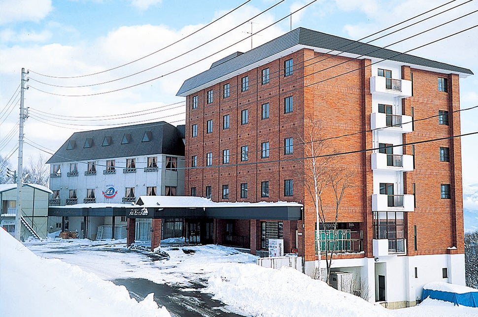 【名古屋】夜発　［斑尾高原スキー場＆タングラムスキーサーカス　リフト券付］シルクイン斑尾２泊（滞在中利用ＯＫのレンタル付）＜２０２５－２０２６　ＪＡＭＪＡＭスキー＆スノボ＞1