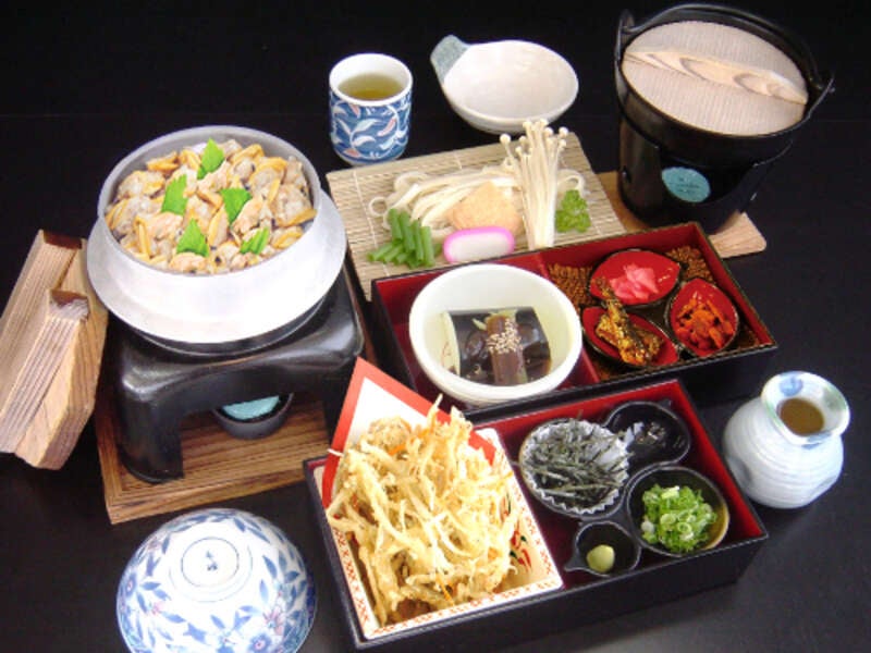 【福井県内発】 蒲郡いちご狩り・50分食べ放題！あさり釜飯御膳の昼食と八丁味噌の郷を訪ねる愛知満喫日帰り2