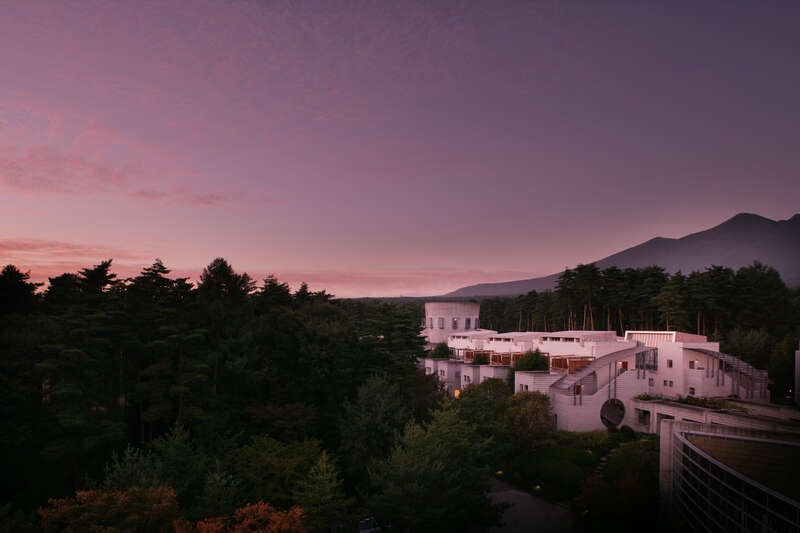 【岩手県・新幹線駅（盛岡駅～一ノ関駅）発】 憧れのリゾナーレ八ヶ岳と石和常磐ホテル　寛ぎの旅３日間1