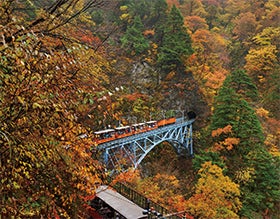黒部峡谷鉄道トロッコ電車と世界遺産五箇山合掌造り集落1