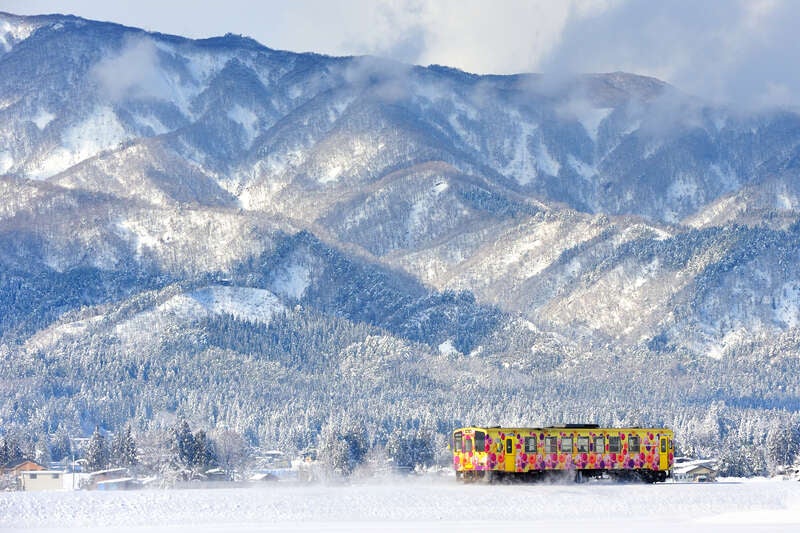 【郡山・福島発】 バレンタインデー限定運行！読売旅行の貸切！山形鉄道「スイーツ列車」へ乗車（日帰り）1