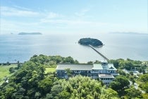 【金山駅南口発】〔遊山〕文豪が愛した名門「蒲郡クラシックホテル」本格フレンチと、神秘の島「竹島」3