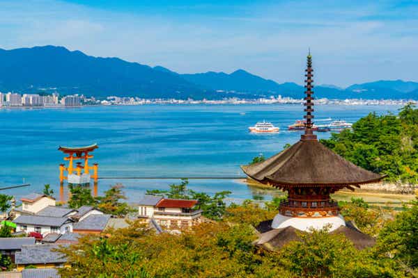 【静岡県内（東部地区）発】 安芸の宮島・萩・津和野・角島・元乃隅神社・山口・秋吉台と萩温泉と長門湯本温泉に宿泊３日間3