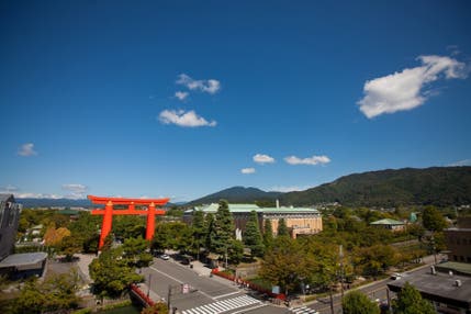 【岩手県・新幹線駅（盛岡駅～一ノ関駅）発】 年末年始　京都・こんぴら・道後・大塚国際美術館と大露天風呂の奥道後温泉4日間