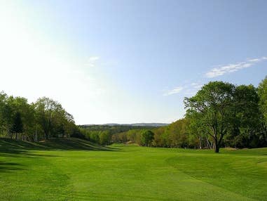 ■【現地払い0円・全行程バス送迎付き】羊ケ丘カントリークラブ・カートセルフ×北海道リバーヒルゴルフ倶楽部・カートセルフ　１泊２プレー