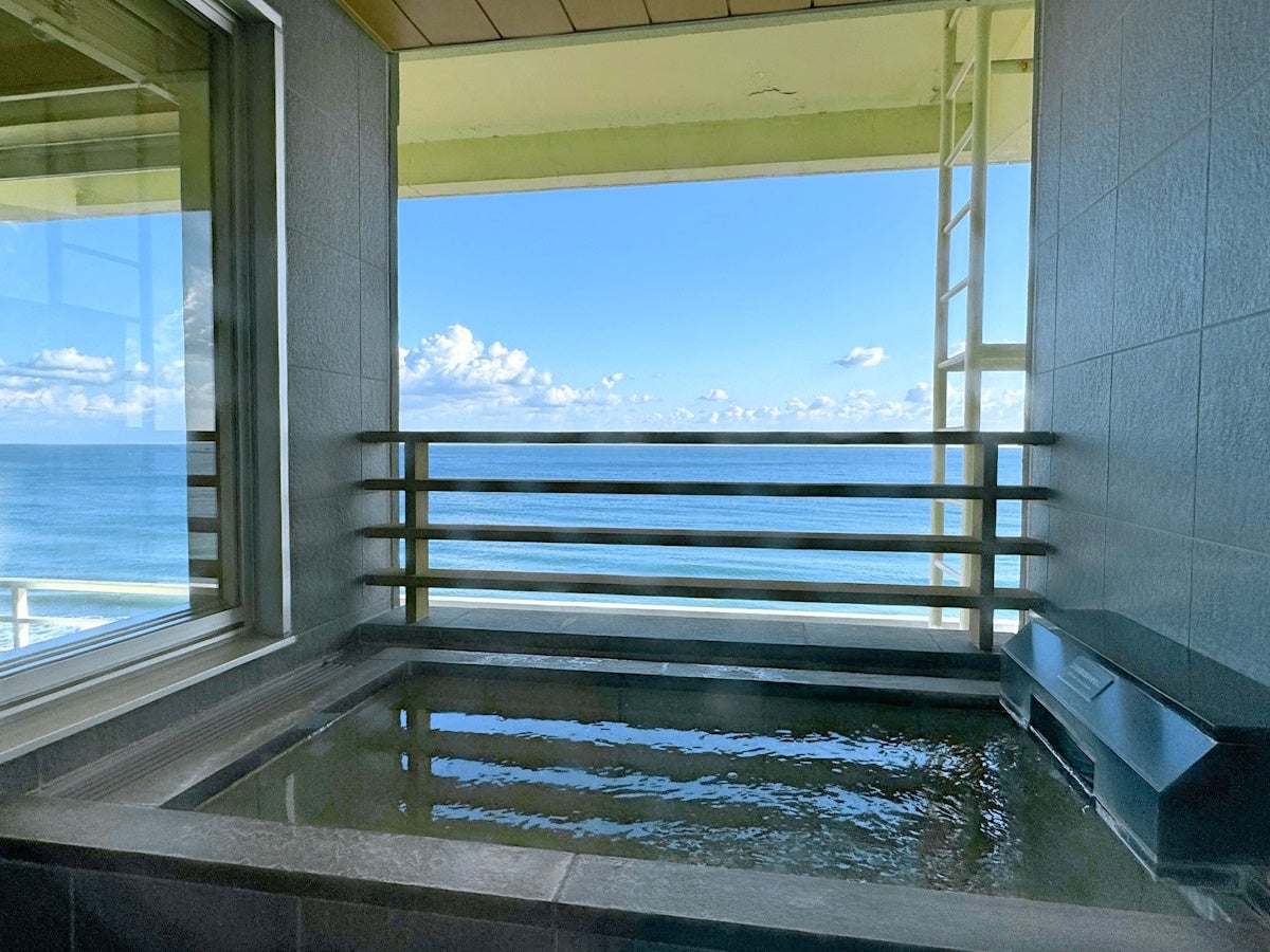 【京成船橋発】鳳凰の旅　「鴨川グランドホテル」プレミアムフロア(露天風呂付客室)で上質な時を過ごす2日間＜コースNo.25-1144＞（京成トラベル）3