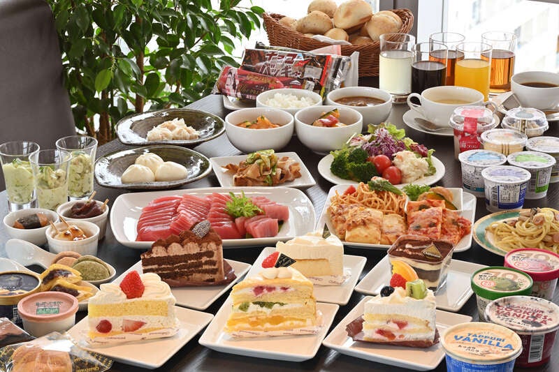 【富山県内発】 シャトレーゼホテル長野ランチバイキングと善光寺参り20251