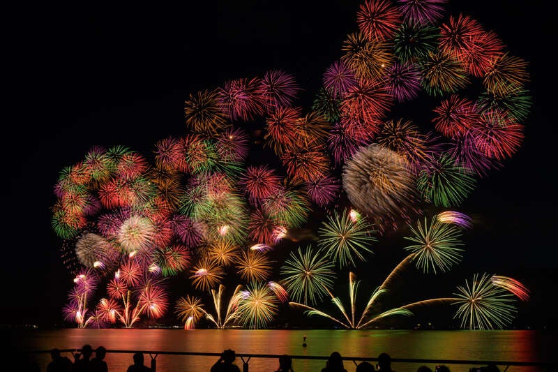 【梅田・京都ルート発】 西日本最大級規模の湖上花火！「2026松江水郷祭 湖上花火大会」観覧席(イス席付き）と蒜山高原＆木谷沢渓流さわやか紀行　2日間1