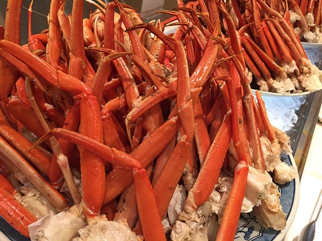 ■【新千歳空港利用】オリオンツアー×トーホウリゾート特別企画！夕食バイキングではカニ食べ放題♪人気観光地「函館湯の川温泉」＆「登別温泉」エリアのホテルからチョイス3泊4日（夕朝食付/レンタカープラン）1