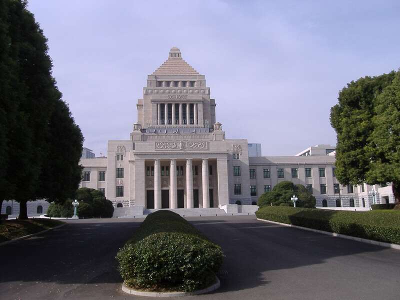 【栃木県内発】 案内人とめぐる！大人の東京路地裏歩き「花街情緒・神楽坂」・隠れ家ダイニングで和風創作ランチと靖国神社・国会議事堂見学3
