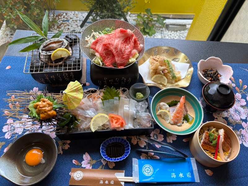 【ＪＲ和歌山駅発】 いけす活魚料理店で食す！活イカ造りと活あわび踊り焼き 生雲丹＆活うなぎ丼　海鮮＆近江牛グルメ会席と草津市立水生植物公園みずの森　日帰り1