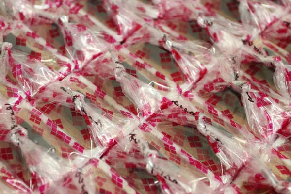『甲州産大玉の白桃２箱（6個）お持ち帰りも！　時期限定「白桃」狩りと冷えた桃も食べ放題』【鹿島・神栖　出発】2