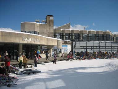 ■【夜発バス】エイブル白馬五竜&Hakuba47スキー場 お部屋はバス・トイレ付き 大町温泉郷 黒部観光ホテル(1泊3日)