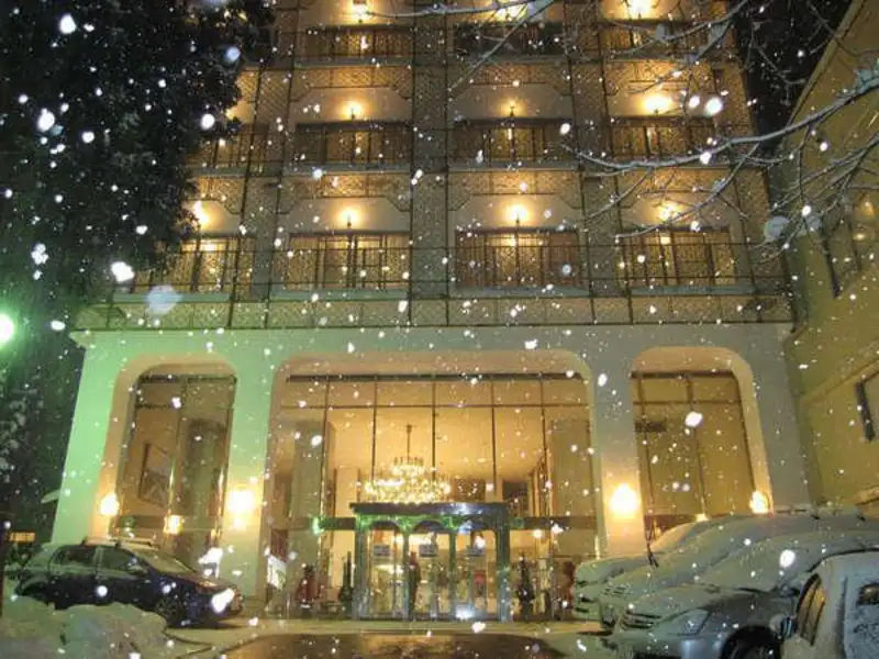 夜発バス／東京・横浜・お台場発　赤倉ホテル　赤倉観光リゾートスキー場　赤倉観光リゾートスキー場　選べるリフト券｜ゲレンデまで徒歩3分！源泉かけ流し、湯量たっぷりな4種の温泉をお楽しみいただけます！1