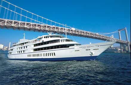 【群馬県内発】 きらめきの東京湾ウィンタークルーズ ☆東京ベイ・シンフォニー『アフタヌーンクルーズ』と都内ホテルランチビュッフェ・イルミネーション