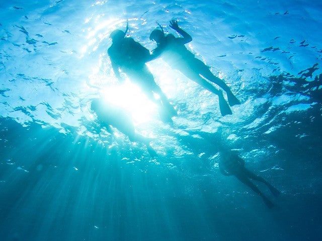 ■【夏季限定/奥の浜スノーケルプラン】“東洋一”と呼ばれる360度砂浜の島へ！奥の浜でスノーケルできるのは当ツアーのみ☆久米島の個性派ホテルを自由自在にチョイス！ 2泊3日3