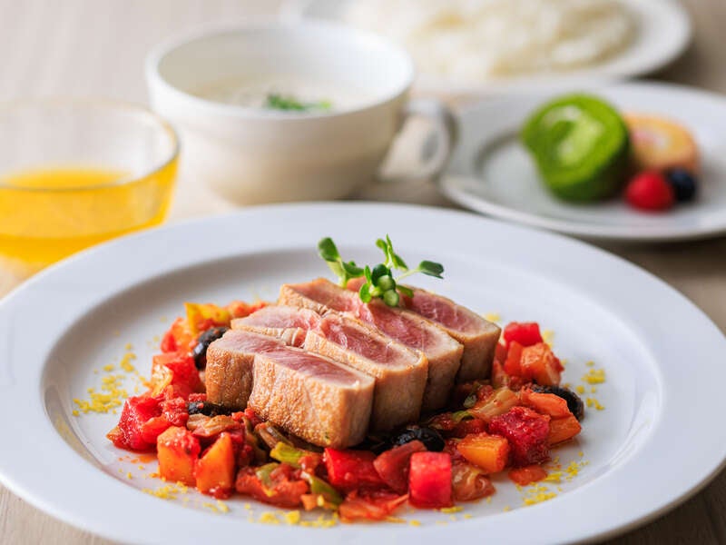 【群馬県内発】 まぐろ含む２キロのお土産付！　大漁！三崎港「まぐろ」めぐりと 春の足音☆彡河津桜1000本と菜の花 「三浦海岸桜まつり」　日帰り1