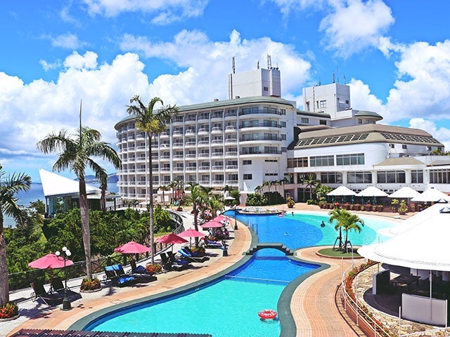 ◆中部国際空港発着！◆【ジャンボマーチ・添乗員同行】春休みに行こう♪JUNGLIA OKINAWA（ジャングリア沖縄）とわくわく沖縄の旅３日間　★沖縄美ら海水族館＆琉球村の観光付　★御菓子御殿＆瀬長島ウミカジテラスでお買物2