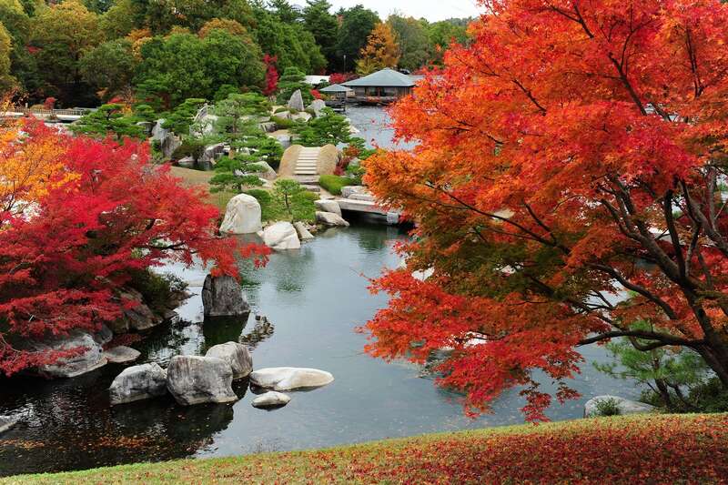 【岡山・倉敷発】 八天堂deパン・スイーツブッフェ付ランチと紅葉の佛通寺・今高野山・三景園　日帰り3