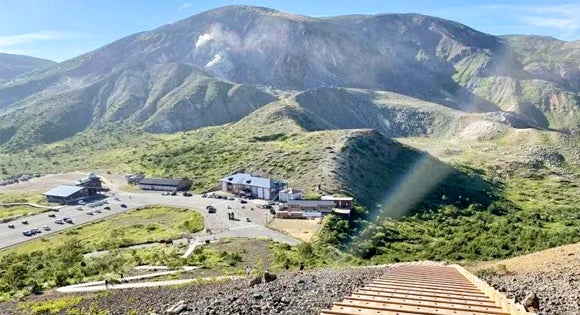 ＜新宿発・西船橋発＞ 天空の絶景ドライブ！磐梯吾妻スカイライン・浄土平 と 新緑の裏磐梯・神秘の五色沼ハイキング　そして、喜多方・鶴ヶ城・大内宿　ぐるーり会津大周遊 ２日間【1名参加ok】2