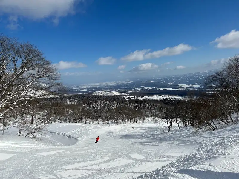 夜発バス／東京・横浜・お台場発　よし乃荘　赤倉温泉スキー場　選べるリフト券｜ゲレンデまで徒歩5分！アットホームな宿でのんびりお過ごしください♪2