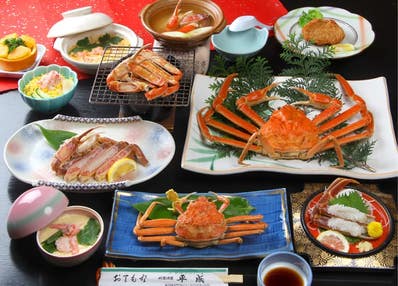 【大分県内／小倉駅発】 カニ三杯でカニ三昧！秋色の黒部峡谷トロッコ列車と北陸３県紅葉めぐりと宇奈月温泉３日間