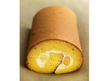 【名古屋発】人気の小山ロール1本のお土産付き!パティシエ エス コヤマ&神戸三田プレミアム・アウトレット