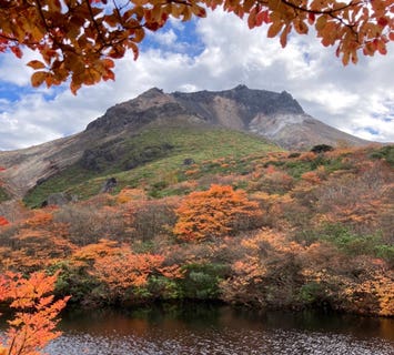 歩いてしか行けない秘湯！三斗小屋温泉と那須岳の主峰・茶臼岳トレッキングツアー