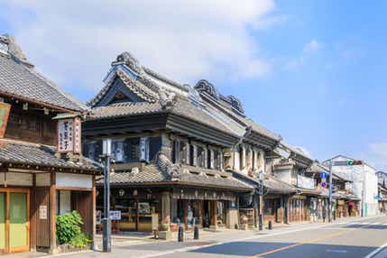 【茨城県内発】 秋の小江戸・川越ぶらり散策と名物「うな重」の昼食・ 埼玉県有数の紅葉名所!国営武蔵丘陵森林公園カエデ園