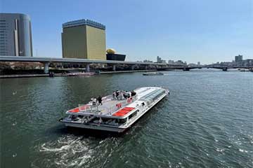 【祝2026年！東京のお正月の風物詩「皇居一般参賀」で１年の旅はじめ！/東京駅発】令和８年 皇居一般参賀とダイナミック！東京２大ブリッジ＆新春隅田川１２橋クルーズ！2