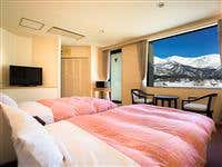 ■●夜発バス　白馬岩岳スノーフィールド　手ぶらDEボード・スキー　ホテル白馬（2泊5日）