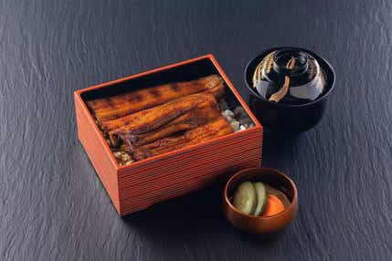 【埼玉県内発】 成田山新勝寺参拝と成田名物 鰻重の昼食・酒々井プレミアム・アウトレット 日帰り