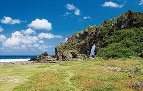 琉球列島でもっとも美しい「琉美の島」久米島と沖縄本島の世界遺産を巡る2