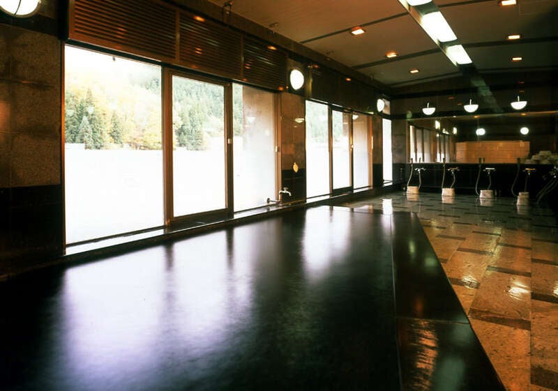 【新大阪駅・京都駅・米原駅・名古屋駅発】 【東海道・東北新幹線利用】大曲全国花火競技大会と松島・角館・平泉中尊寺　鶯宿温泉連泊　3日間3