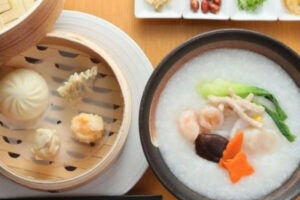 【上三川・下野・小山・佐野発着】夏限定！早朝の涼を楽しむ横浜紀行　～三渓園観蓮会と中華街散策～【朝食付】2
