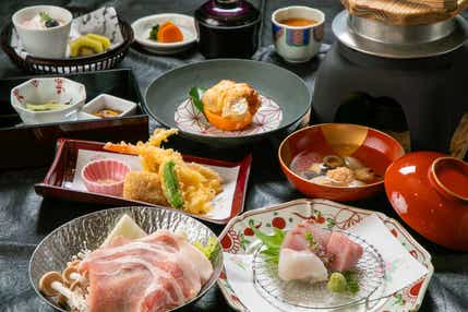 【下関・新下関発】＼好評につきシリーズ第二弾！／　脇田温泉 楠水閣(ﾅﾝｽｲｶｸ)会席料理とゆったり湯めぐり　日帰り